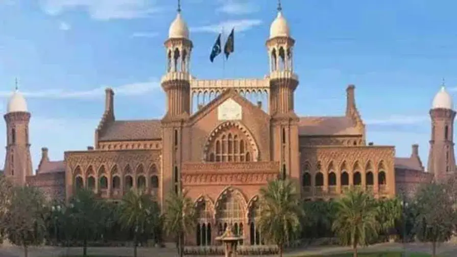 Justice Raheel Kamran Sheikh of Lahore High Court announces ruling supporting women's right to dower after khula, reinforcing gender justice in Pakistan
